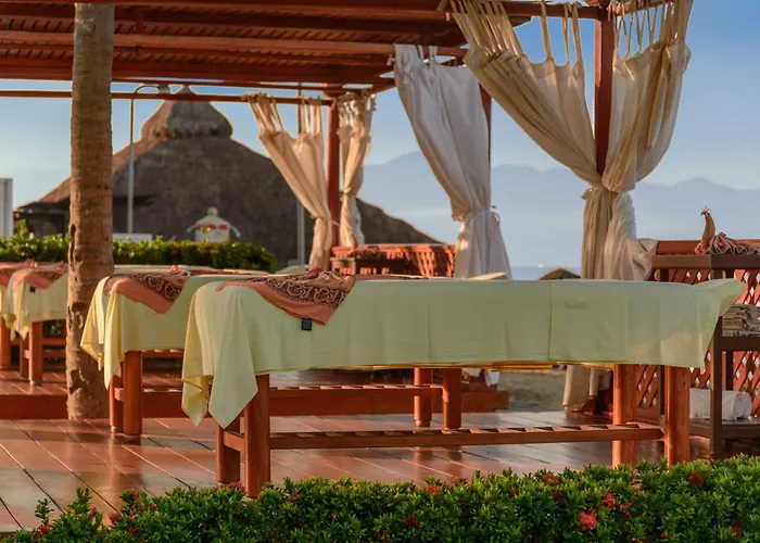 Grand Decameron Complex Bucerias, A Trademark All-Inclusive Resort