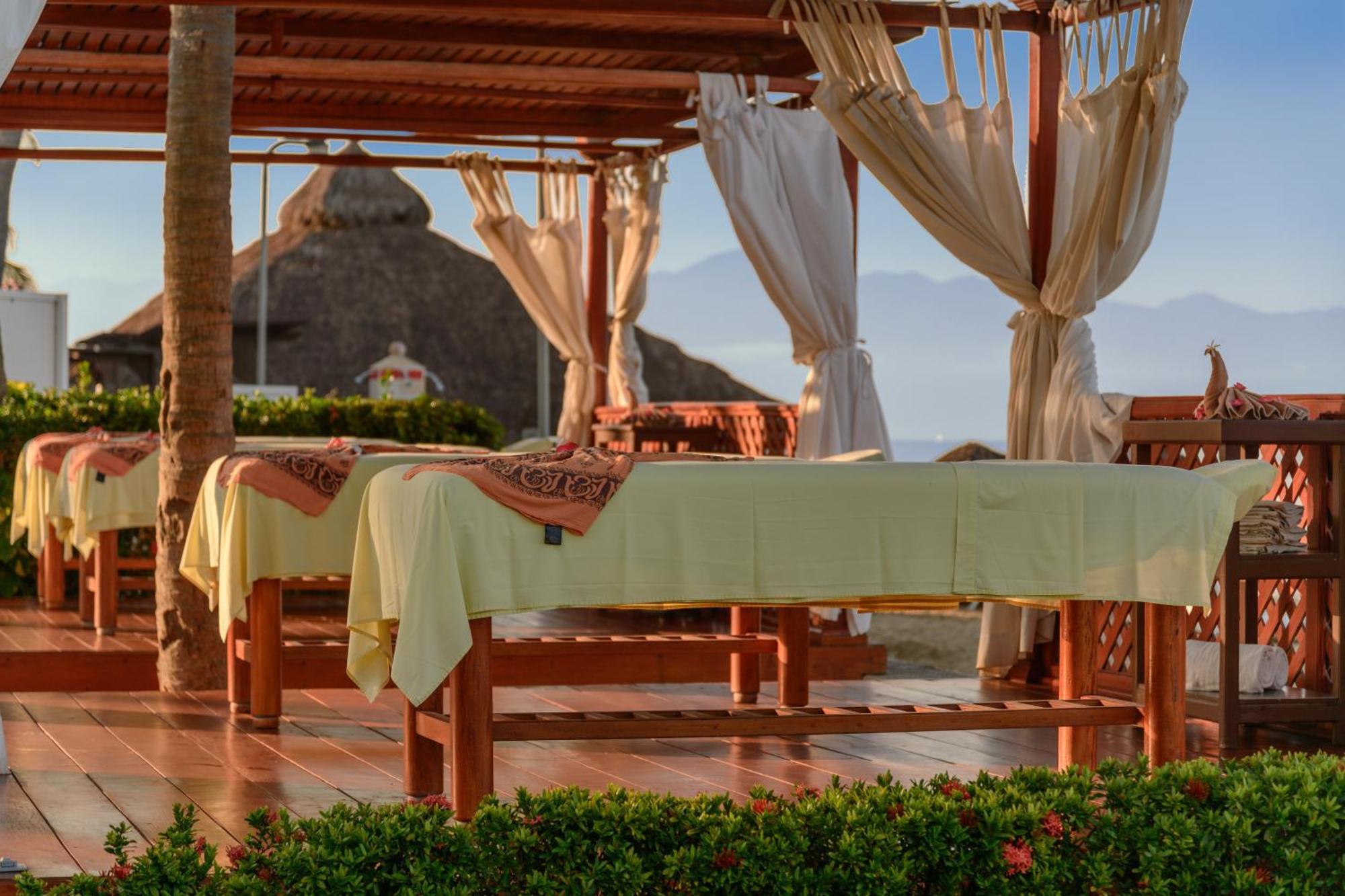 Grand Decameron Complex Bucerias, A Trademark 4* Bucerias